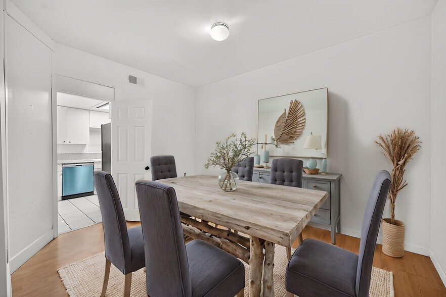 More Photos Of 4930 W Point Loma Blvd, San Diego Apartments For Sale
