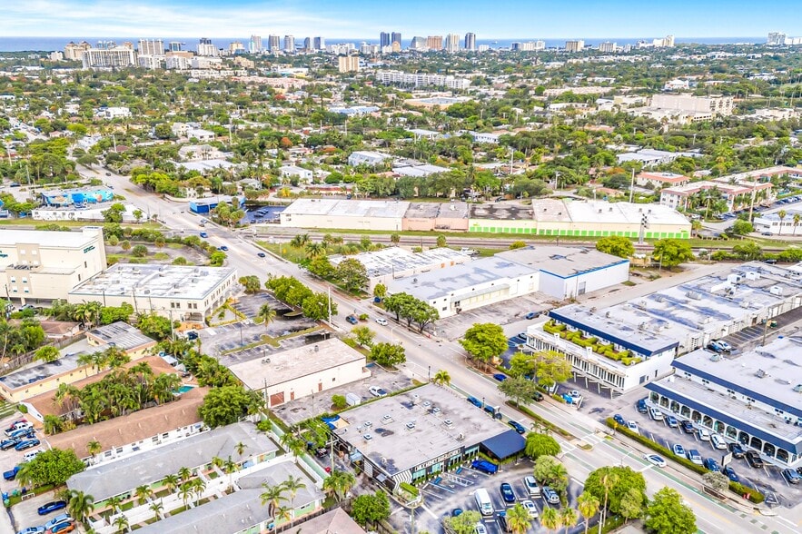 More Photos Of 815 NE 13th St, Fort Lauderdale Freestanding For Sale
