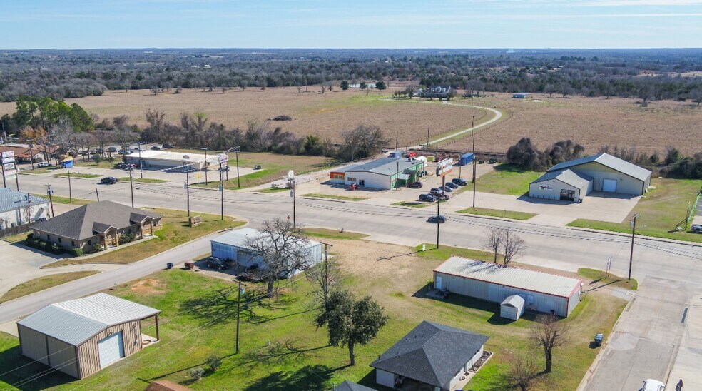 More Photos Of 1614 W Cameron Ave, Rockdale Freestanding For Sale