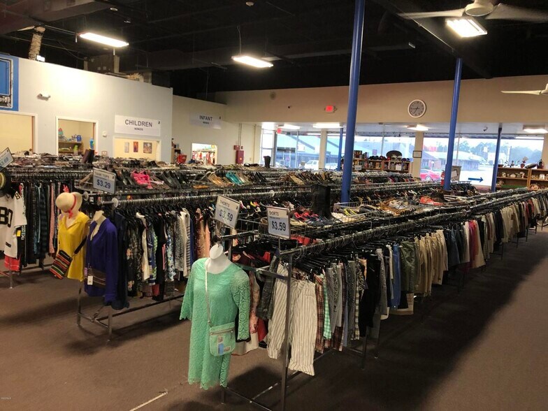 More Photos Of 12100 Highway 49, Gulfport Storefront For Lease