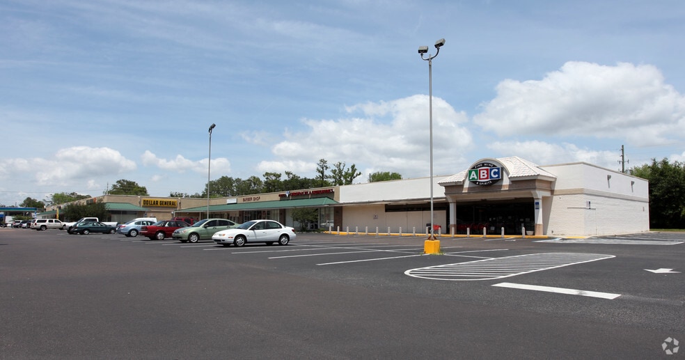 More Photos Of 5501-5541 Roosevelt Blvd, Jacksonville General Retail For Lease