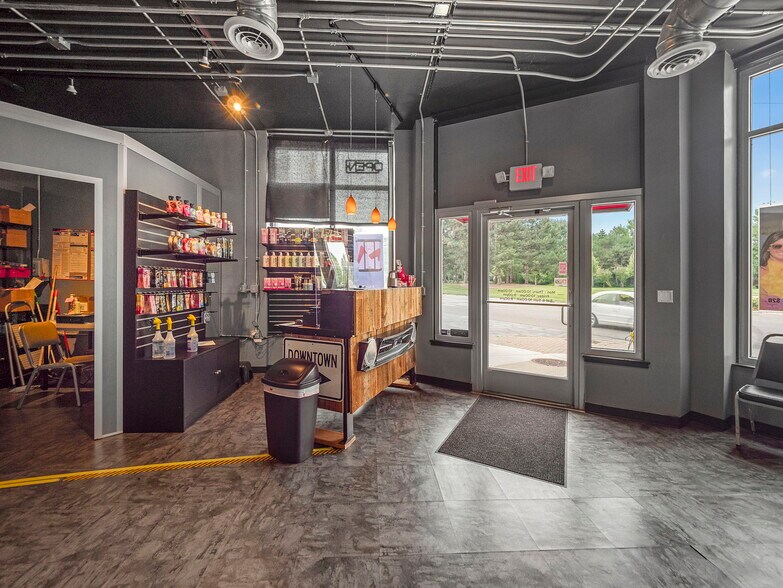 More Photos Of 23900-23908 Woodward Ave, Pleasant Ridge Office For Lease