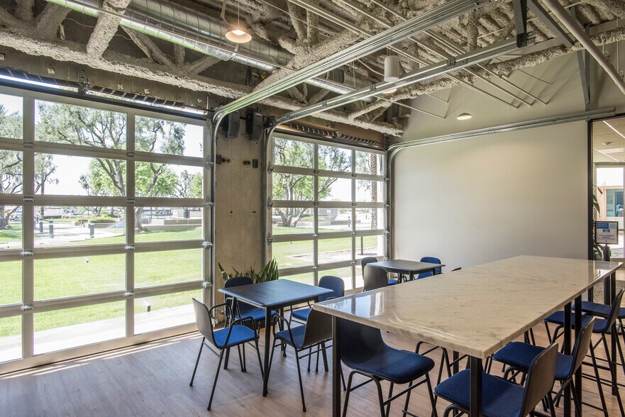 More Photos Of 2510 W Dunlap Ave, Phoenix Office For Lease