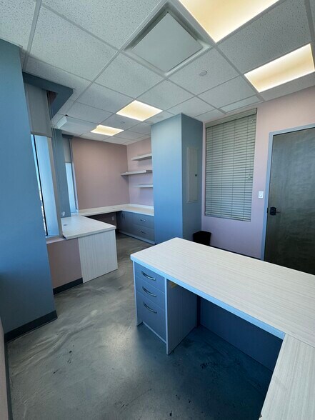 More Photos Of 23-25 31st St, Astoria Medical For Lease