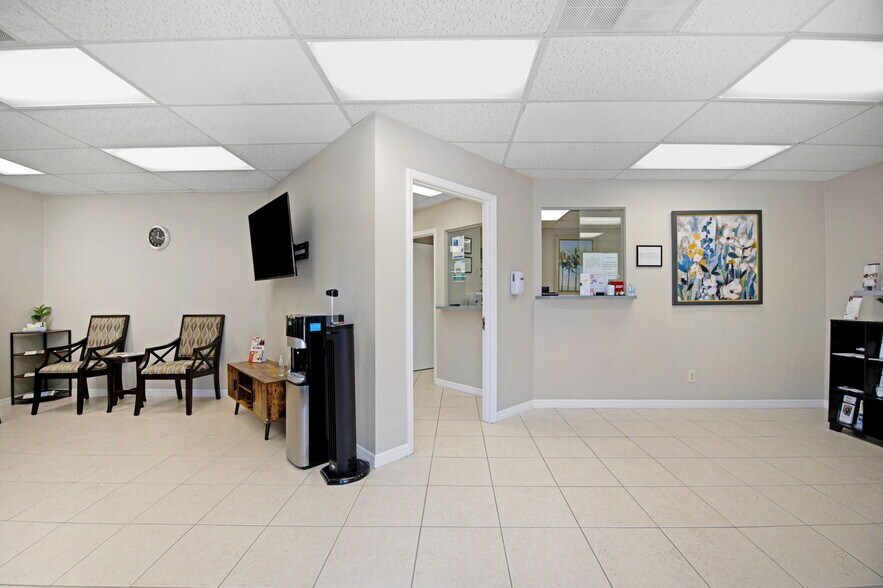 More Photos Of 1801 Sarno Rd, Melbourne Medical For Sale