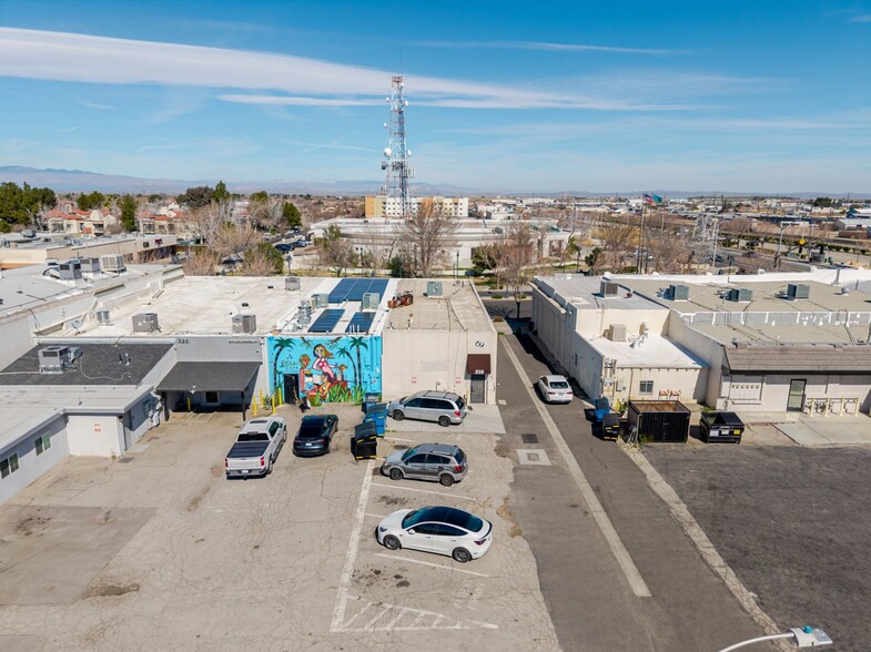 More Photos Of 516 W Lancaster Blvd, Lancaster Storefront For Lease