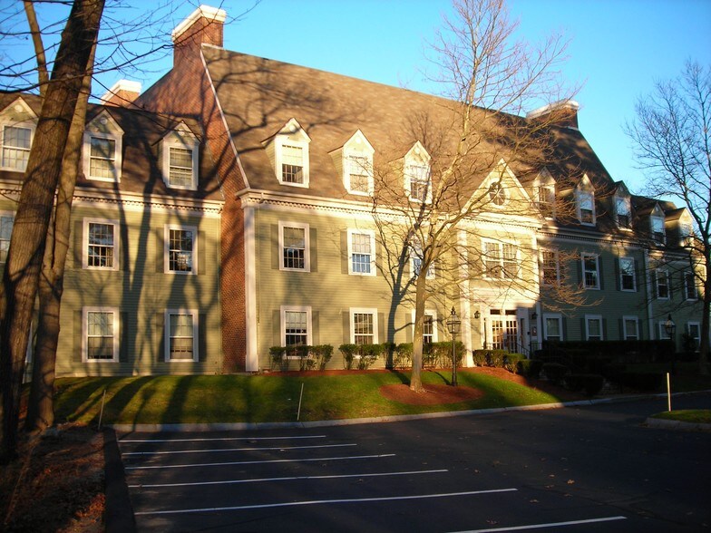 More Photos Of 10 Cedar St, Woburn Office For Lease