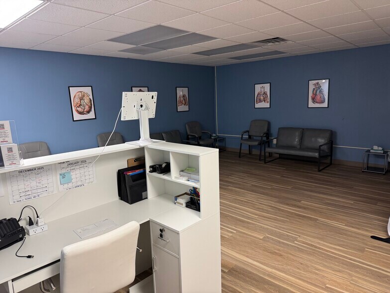 More Photos Of 727 Welsh Rd, Huntingdon Valley Medical For Sale