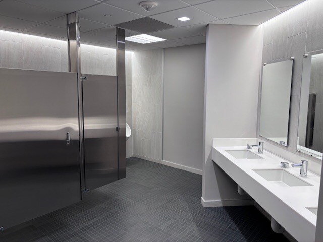 More Photos Of 8403 Arlington Blvd, Fairfax Office For Lease