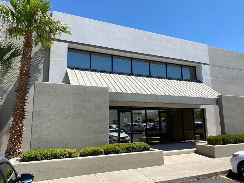 More Photos Of 28 Concord St, El Paso Warehouse For Lease