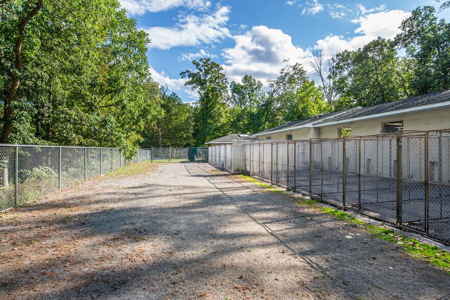 More Photos Of 40 Brighton Rd, Andover Specialty For Sale