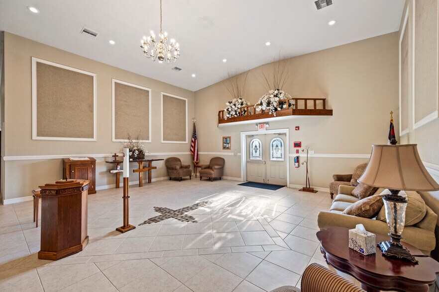 More Photos Of 5056 FL-47, Lake City Specialty For Sale