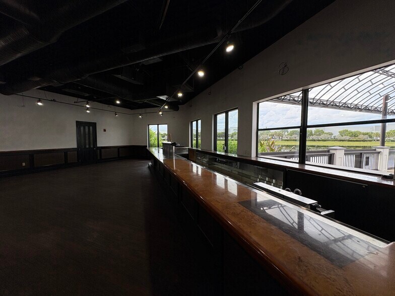 More Photos Of 15500 SW 29th St, Miramar Restaurant For Lease