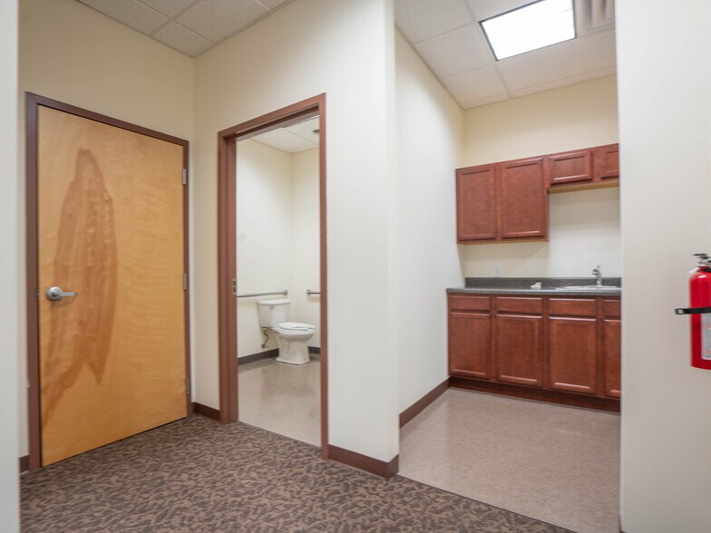 More Photos Of 245 Broadway, Schenectady Apartments For Lease