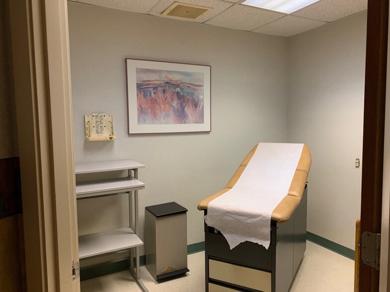 More Photos Of 725 Reservoir Ave, Cranston Medical For Sale