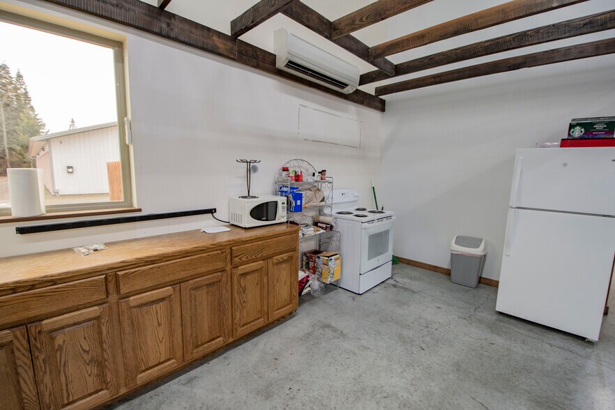 More Photos Of 56 Plato Dr, Bonners Ferry Self Storage For Sale