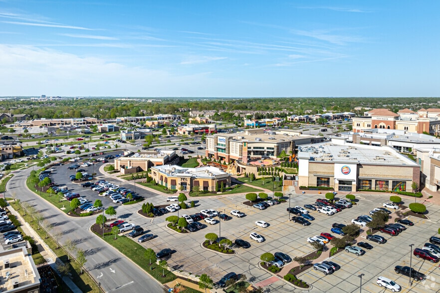 More Photos Of 135th St And Metcalf Ave, Overland Park Unknown For Lease