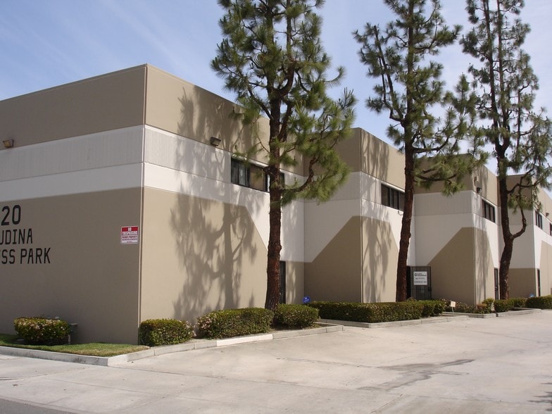More Photos Of 520 S Claudina St, Anaheim Warehouse For Lease