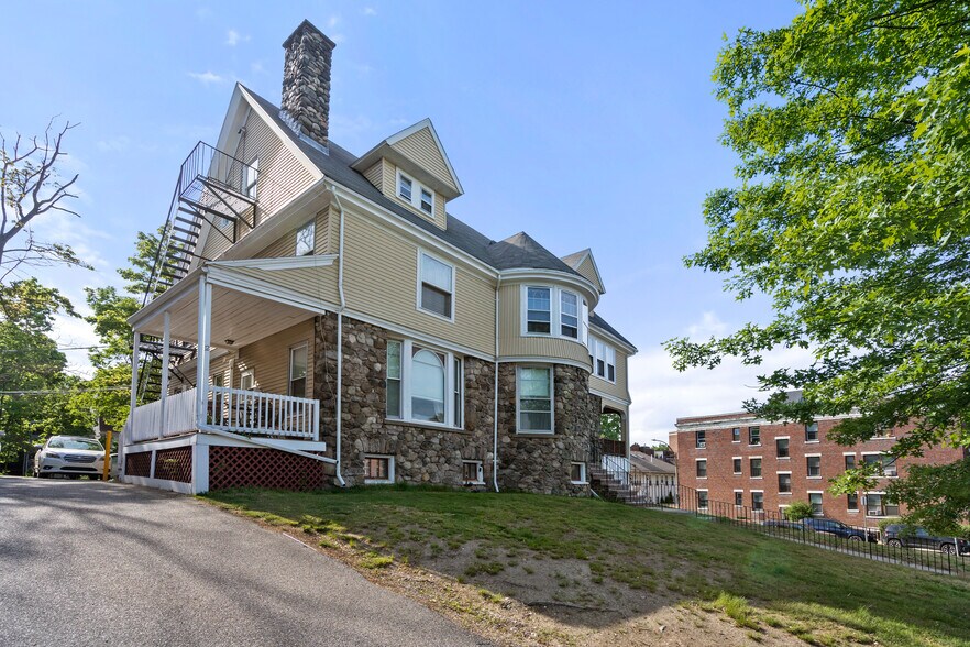 More Photos Of 14 Chiswick Rd, Brighton Apartments For Sale