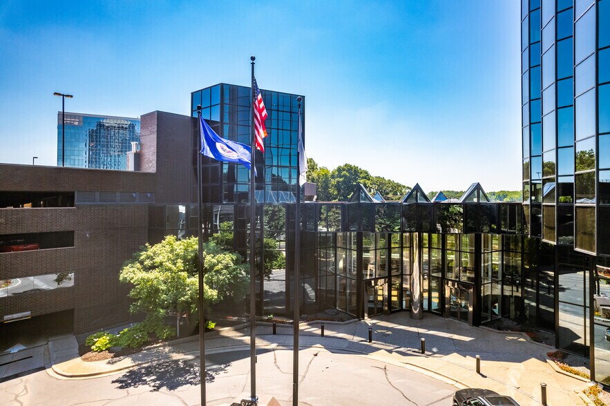 More Photos Of 8000-8500 Normandale Lake Blvd, Bloomington Unknown For Lease