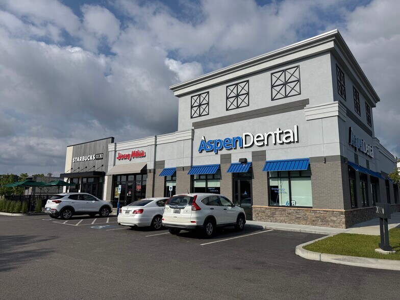 More Photos Of Post Rd, North Kingstown Unknown For Lease