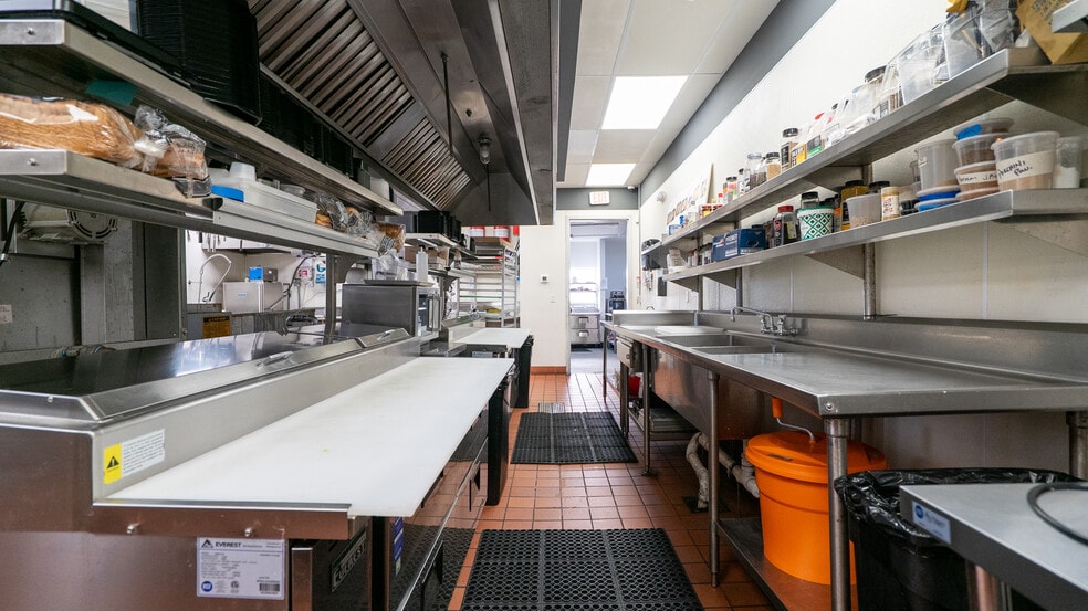 More Photos Of 72 NW 79th St, Miami Restaurant For Sale
