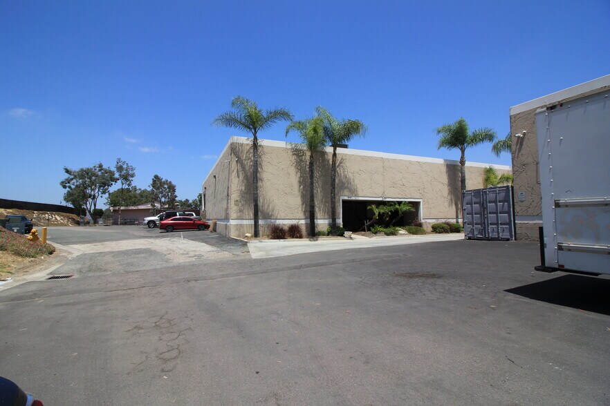 More Photos Of 1440-1450 Hill St, El Cajon Manufacturing For Lease
