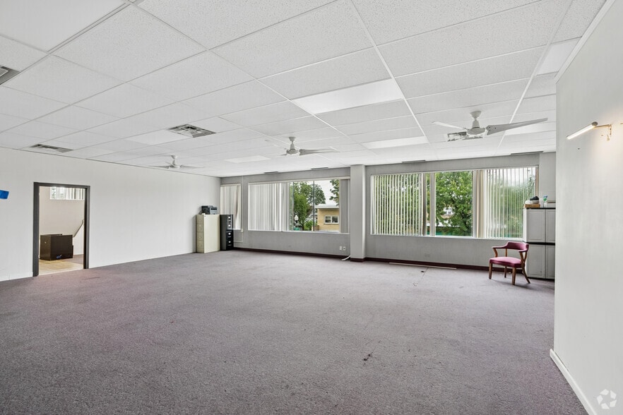 More Photos Of 4425 W 63rd St, Chicago Office For Lease