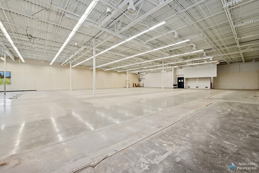 More Photos Of 6905 75th Pl, Pleasant Prairie Supermarket For Lease