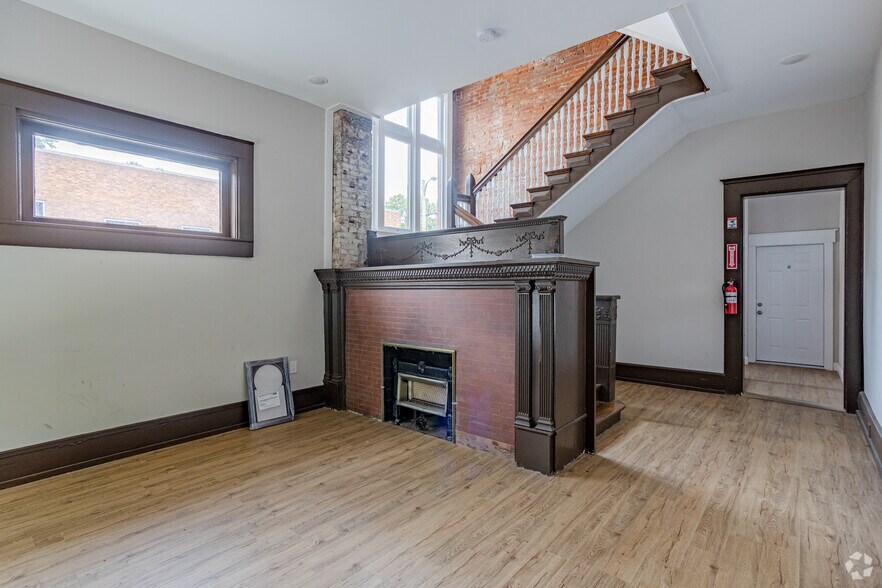 More Photos Of 1337 S 4th St, Louisville Apartments For Sale