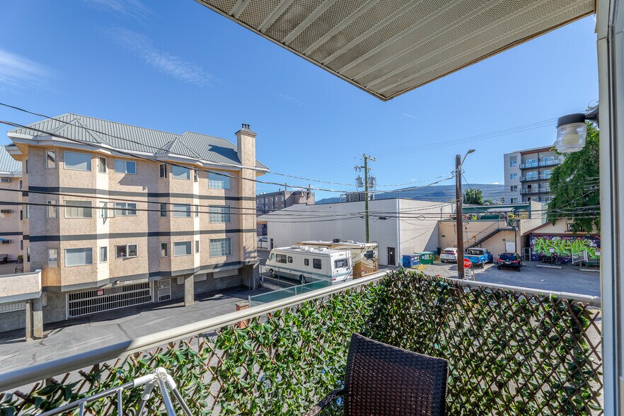 More Photos Of 157 Wade Av W, Penticton Apartments For Sale