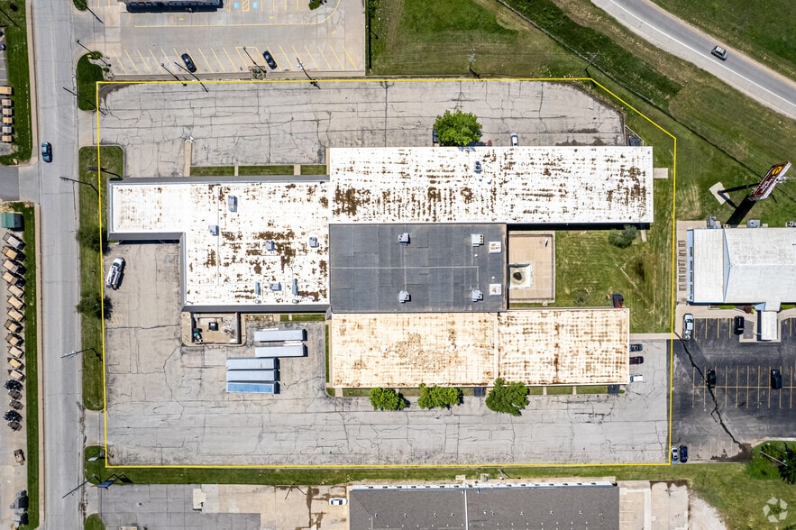 More Photos Of 2700 W 18th Ave, Emporia Hotel For Sale