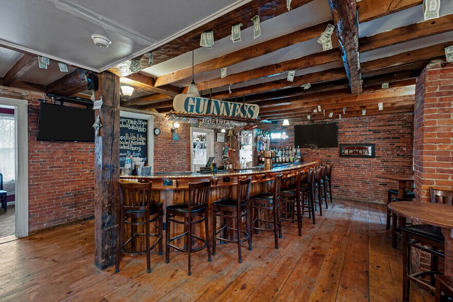 More Photos Of 122 Main St, Charlestown Restaurant For Sale