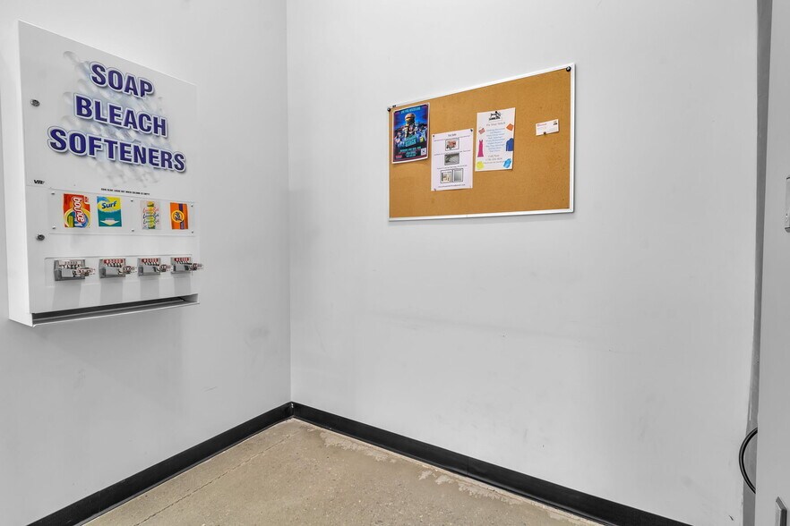 More Photos Of 1450 Ridge, West Seneca General Retail For Sale