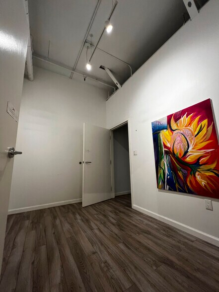 More Photos Of 1030 N Alvarado St, Los Angeles Apartments For Lease