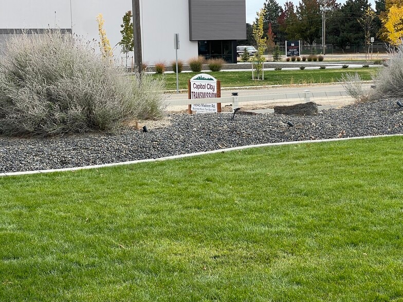 More Photos Of 16545 Madison Rd, Nampa Service For Sale