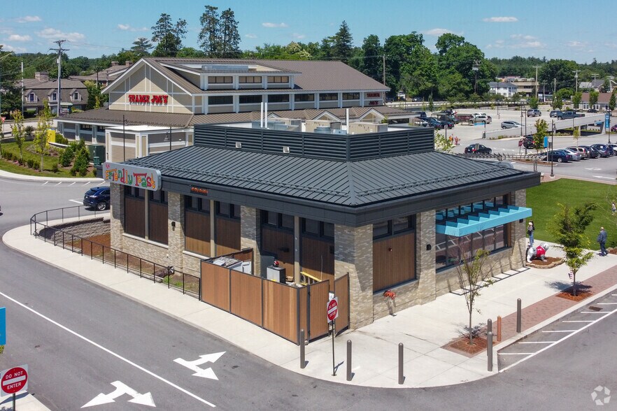 More Photos Of 4 Main St, Bedford Restaurant For Sale