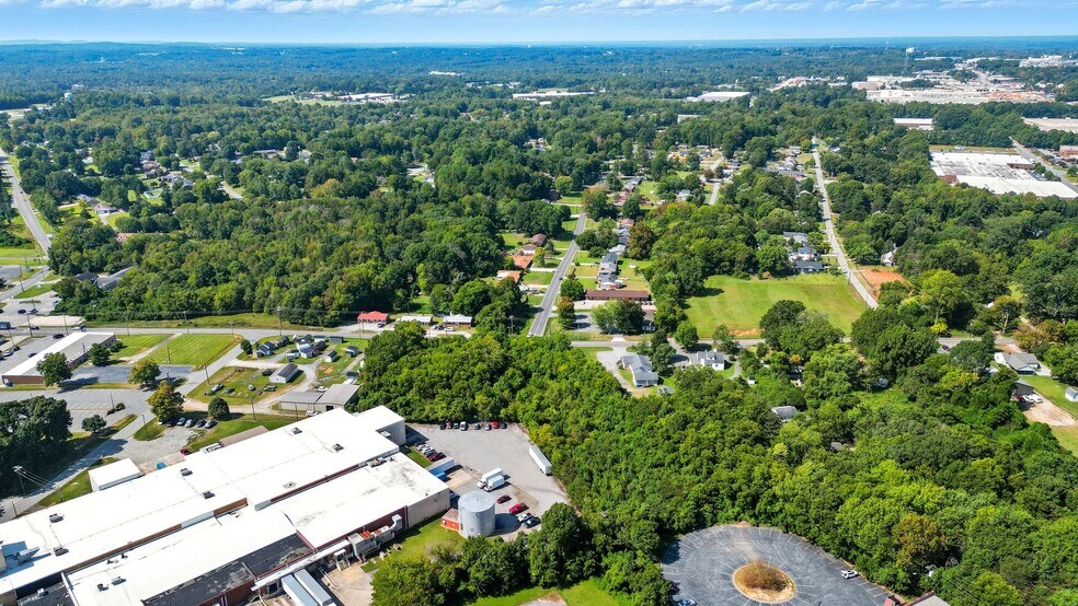 More Photos Of 11651 N Main St, Archdale Land For Sale