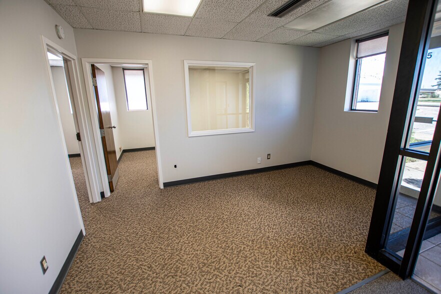 More Photos Of 17235 Bel-Ray Pl, Belton Office For Lease