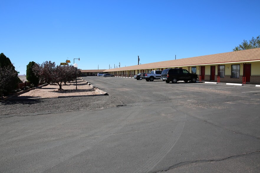More Photos Of 2101-2105 Navajo Blvd, Holbrook Hospitality For Sale