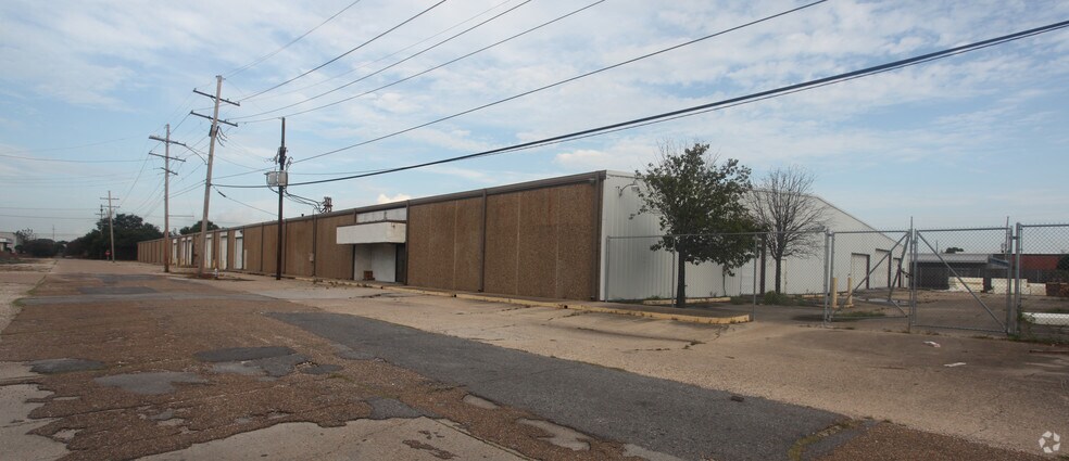 Primary Photo Of 5725 Powell St, Harahan Warehouse For Sale