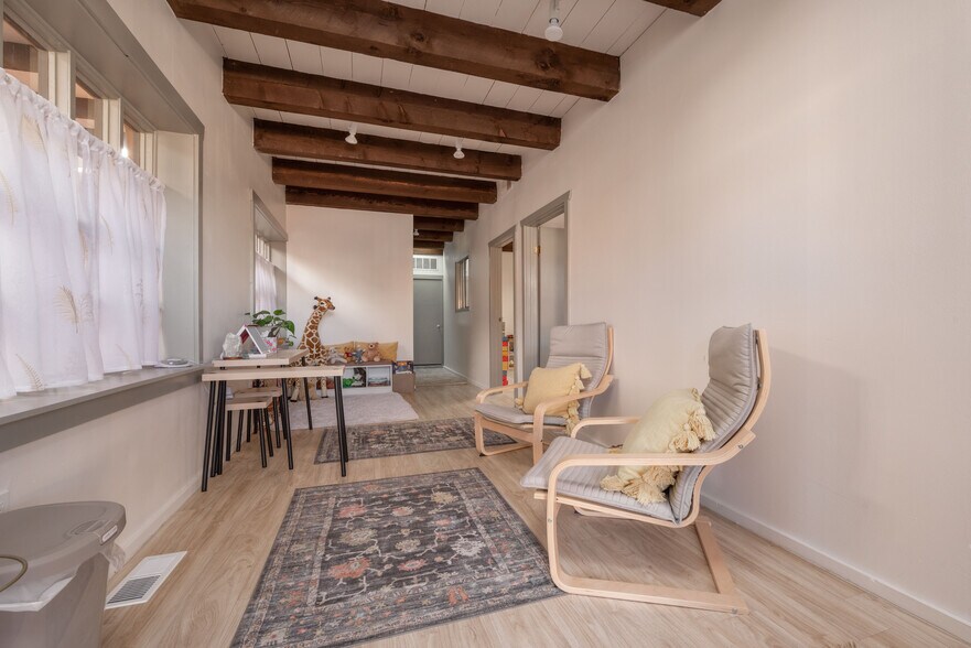More Photos Of 1400 Maclovia Ln, Santa Fe Office Residential For Sale