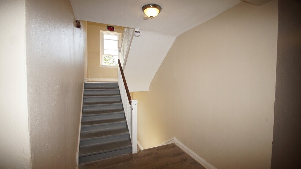 More Photos Of 807 Clara Ave, Saint Louis Apartments For Lease