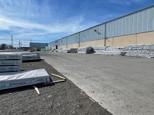 More Photos Of 911 Spencerville Rd, Delphos Distribution For Lease