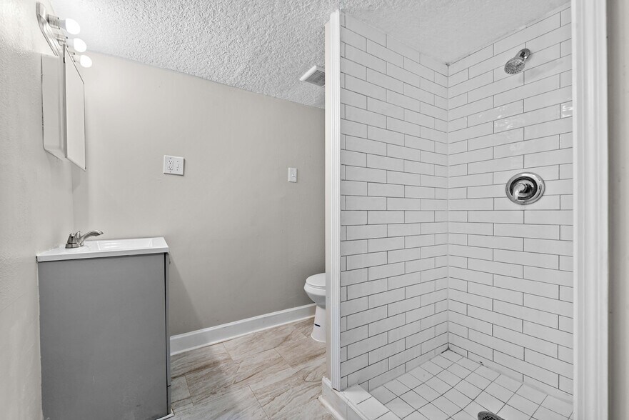 More Photos Of 619 Linwood Ave, Jacksonville Specialty For Sale