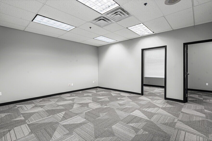More Photos Of 3601 NE Loop 820, Fort Worth Office For Lease
