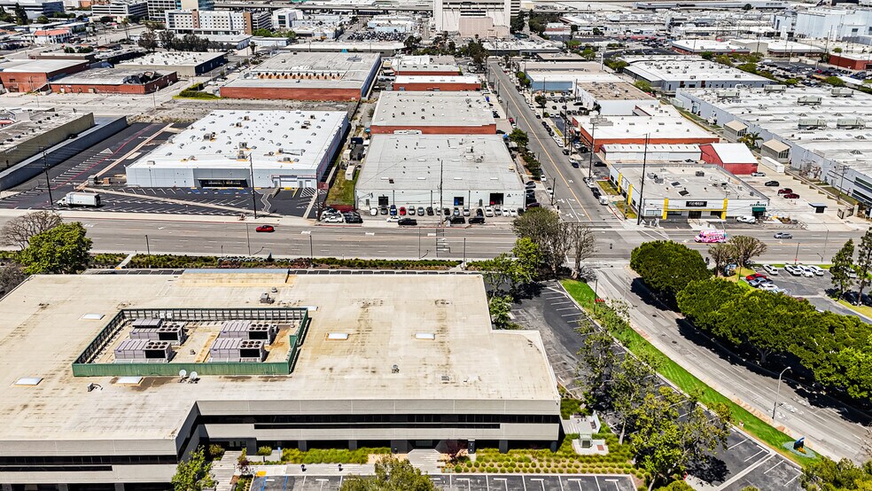 More Photos Of 601 Lairport St, El Segundo Manufacturing For Lease