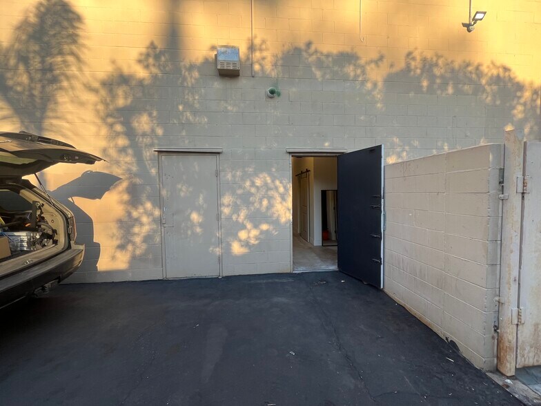 More Photos Of 9901-9935 Topanga Canyon Blvd, Chatsworth Unknown For Lease