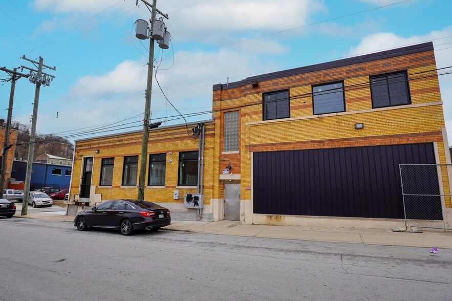 Primary Photo Of 2124 Baymiller St, Cincinnati Flex For Lease