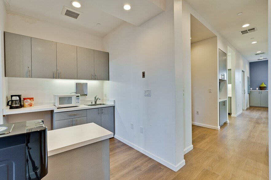 More Photos Of 1569 Lexann Ave, San Jose Medical For Sale